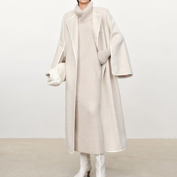 BNWT CHICJOC Frosty Flowing Cape: A MOESSMEI Masterpiece in Mohair Alpac… - Picture 1 of 16